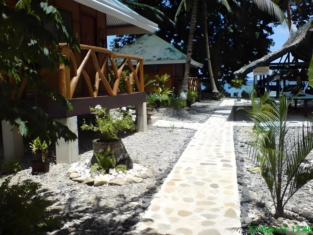 67Th Heaven Holiday Resort Lucbuan Bagian luar foto