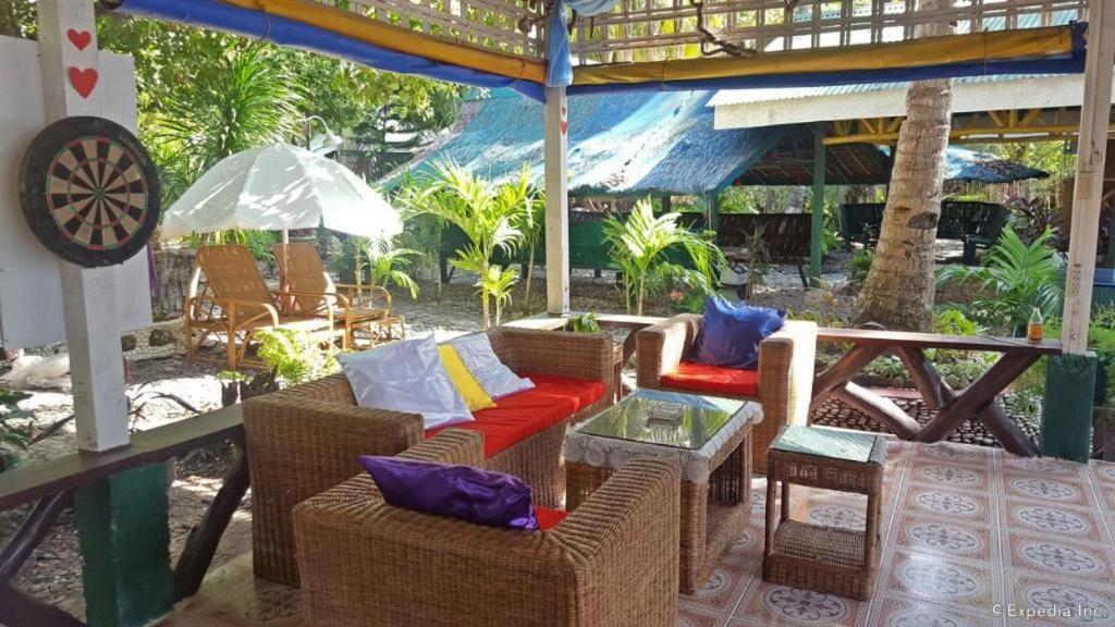 67Th Heaven Holiday Resort Lucbuan Bagian luar foto