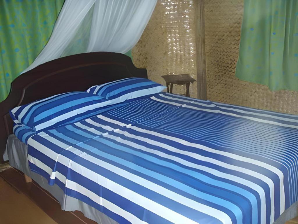 67Th Heaven Holiday Resort Lucbuan Bagian luar foto