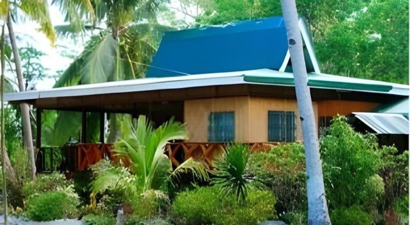67Th Heaven Holiday Resort Lucbuan Bagian luar foto