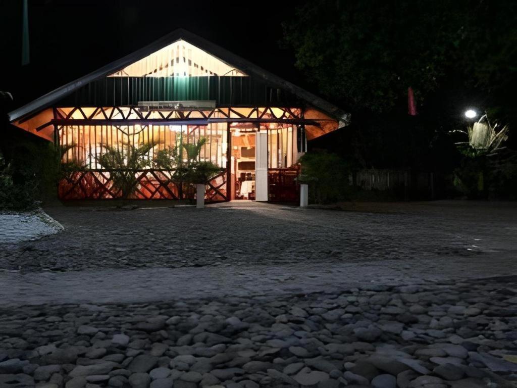 67Th Heaven Holiday Resort Lucbuan Bagian luar foto